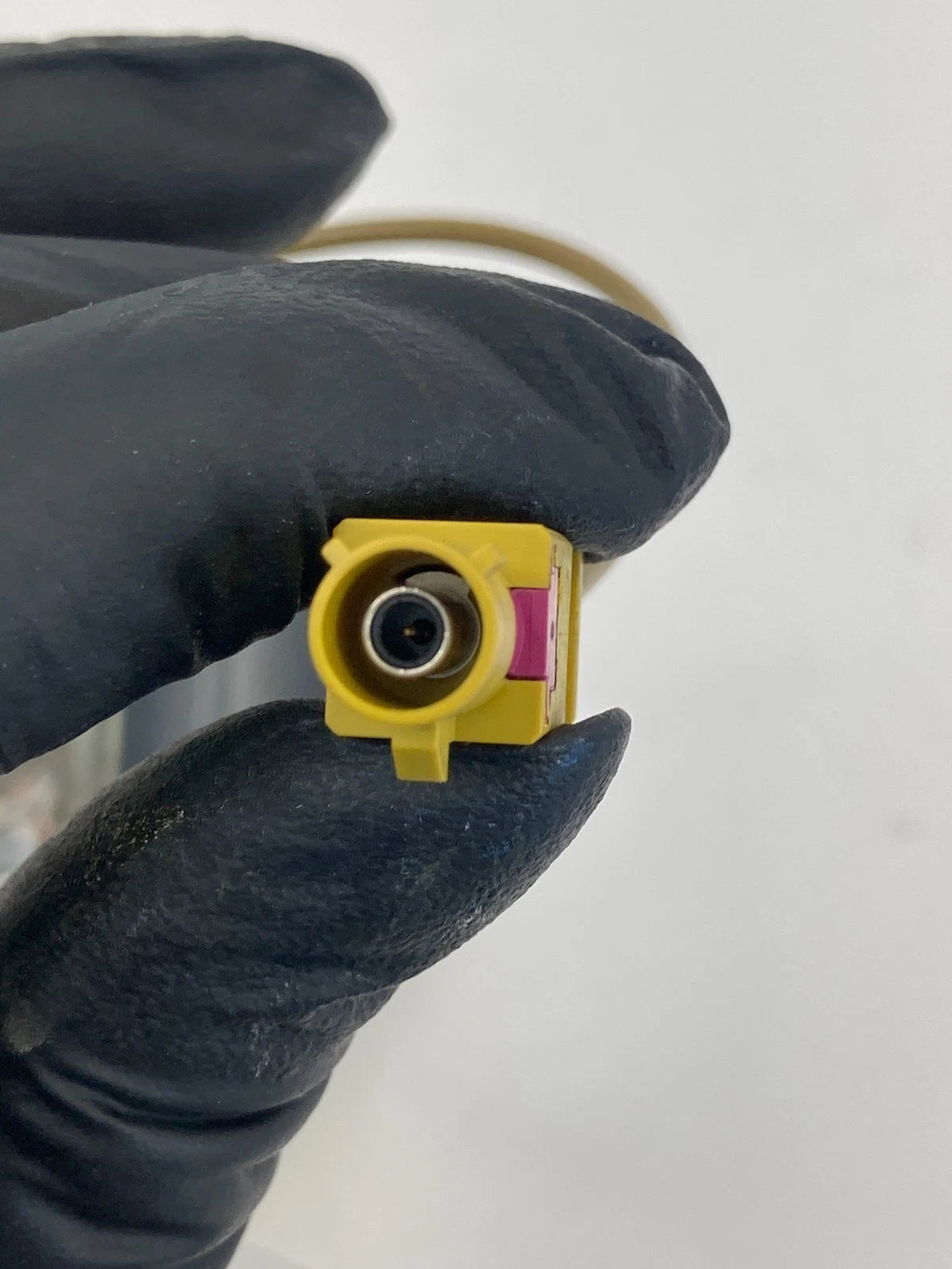 2011-2016 Buick LaCrosse Roof Shark Mount Antenna Mast Assembly 20786831 OEM