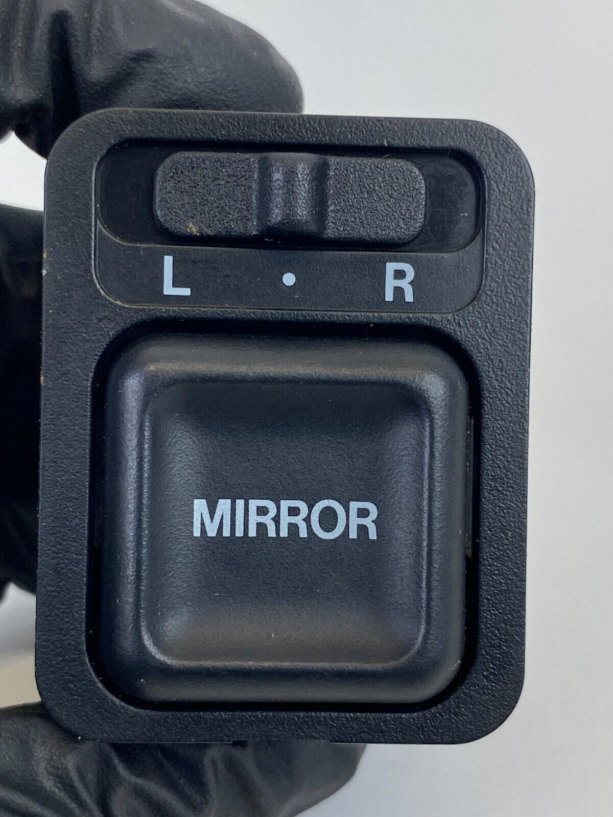 99 00 01 02 03 04 Honda Odyssey Side View Power Door Mirror Control Switch OEM