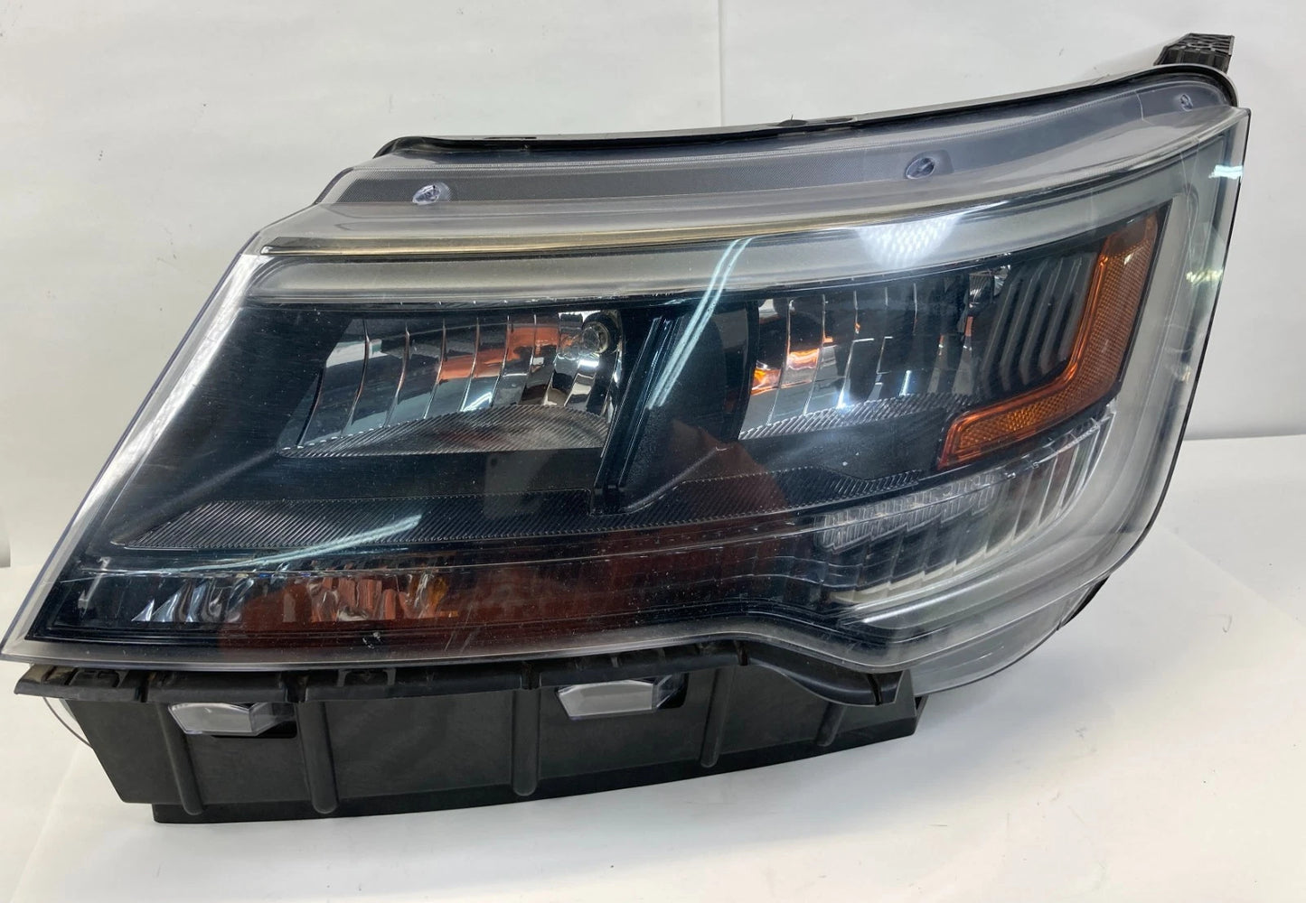 16-19 FORD EXPLORER INTERCEPTOR UTILITY FRONT LEFT HEADLIGHT LAMP LED JB53-13005