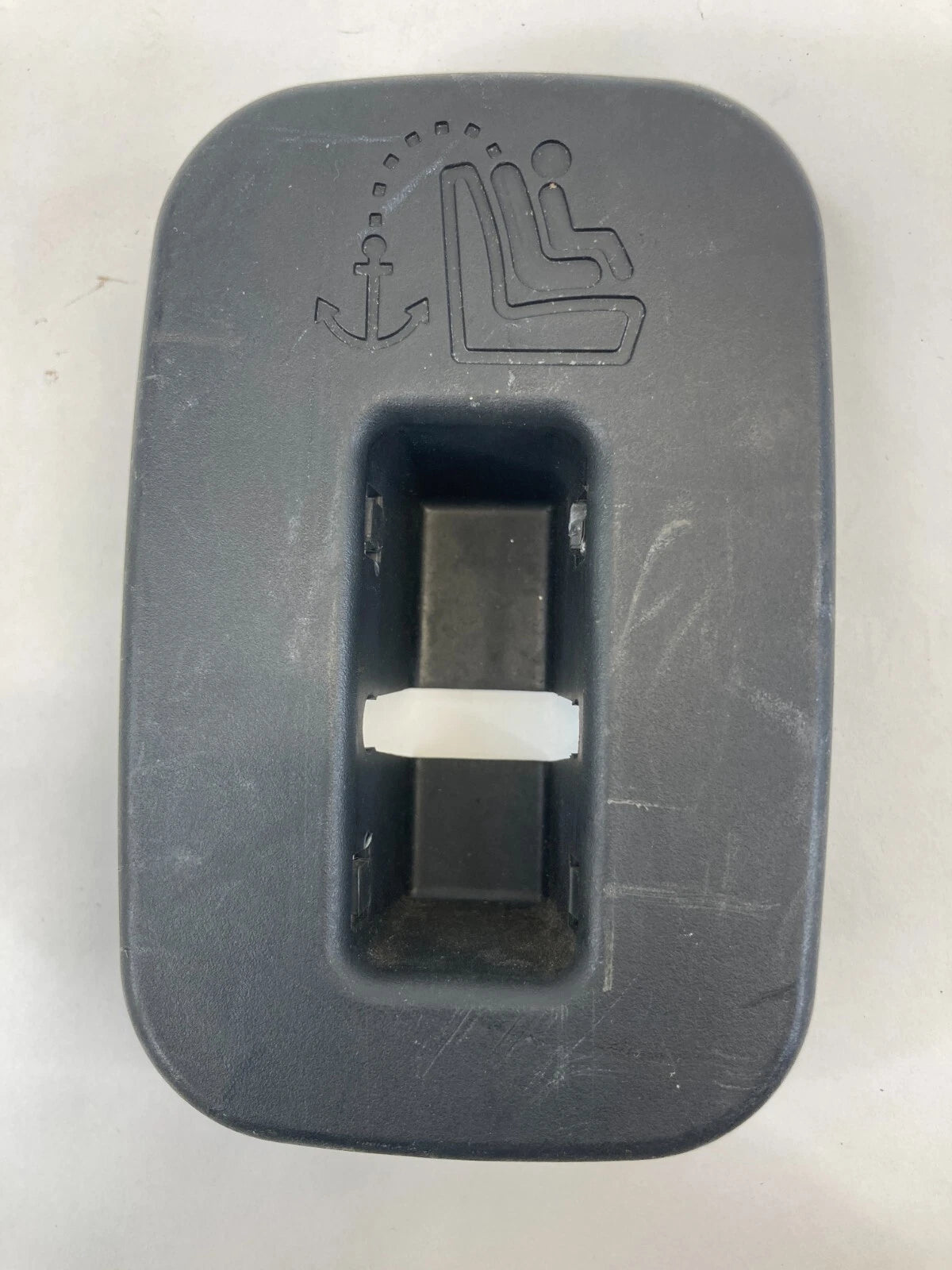 2010 2011 10 11 KIA SOUL REAR CHILD SEAT ANCHOR CAP LID TRIM BEZEL 893912K020