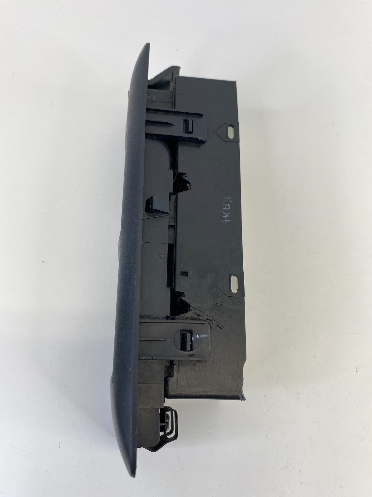2011-2013 Nissan Rogue Front Left Driver Side Door Power Master Window Switch