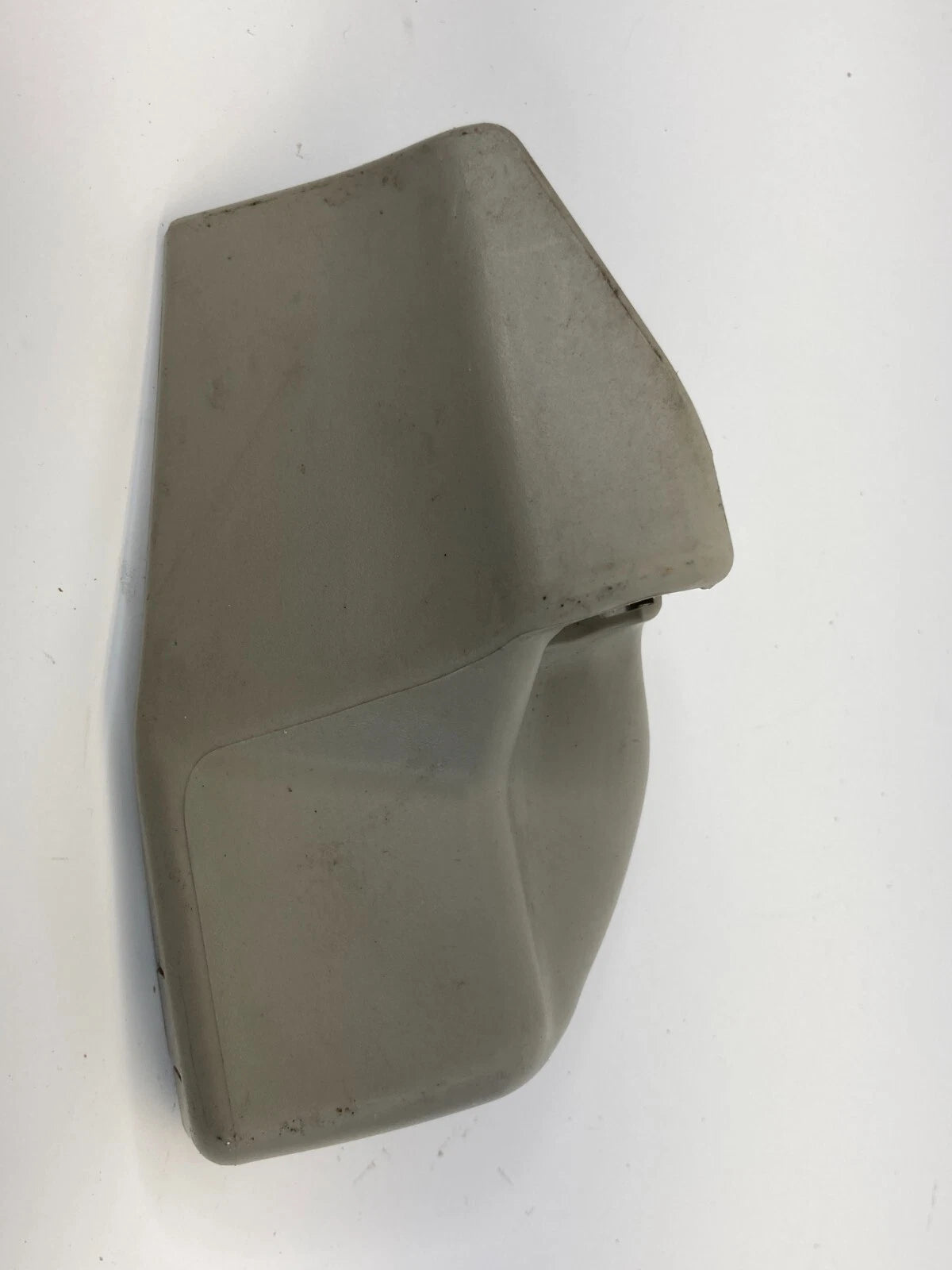 2004-2009 TOYOTA PRIUS FRONT LEFT SEAT TRACK END COVER END CAP TRIM 72158-47030