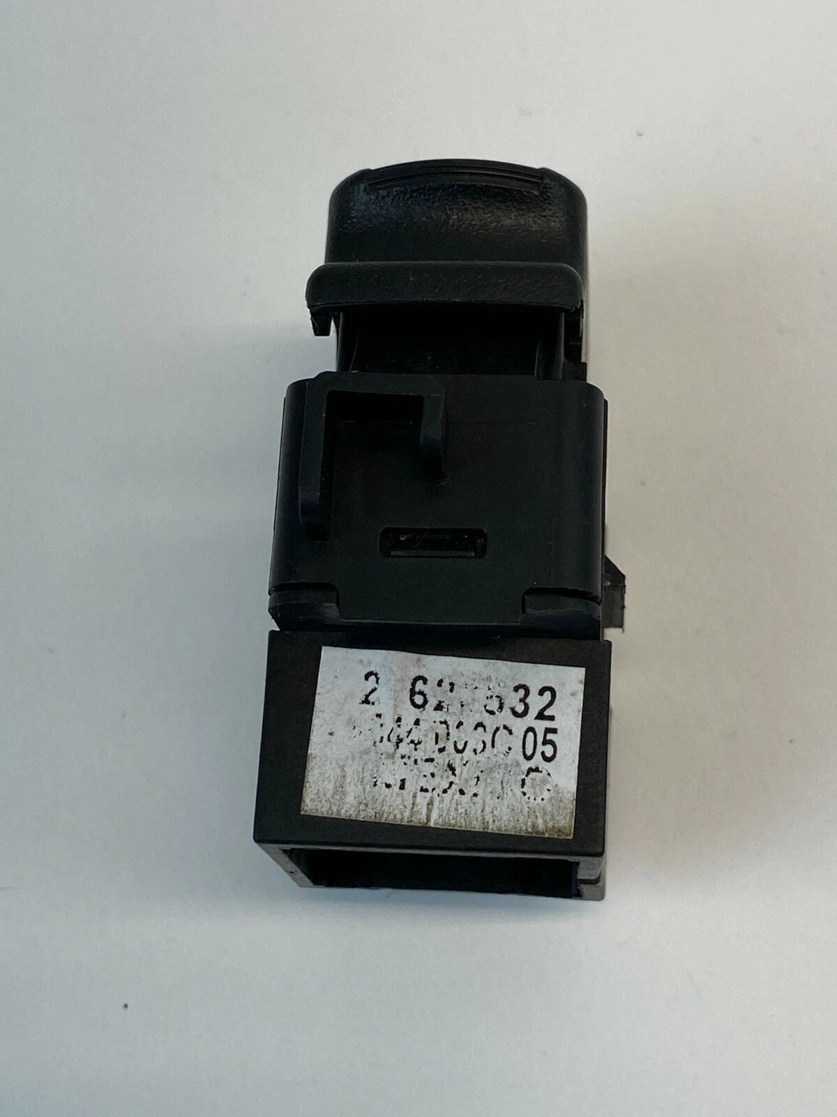 2005-2007 SATURN RELAY FRONT RIGHT PASSENGER SIDE WINDOW CONTROL SWITCH 22626532