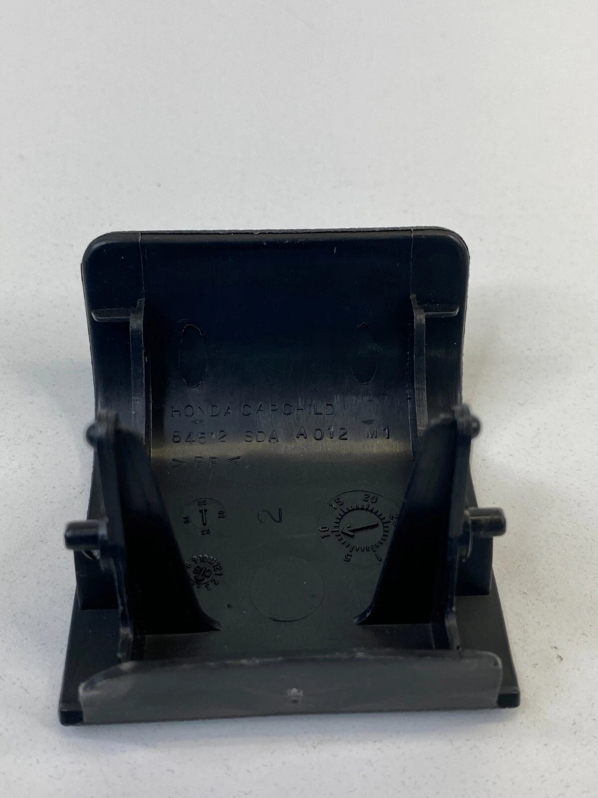 2003-2007 HONDA ACCORD SEDAN REAR CHILD SEAT LATCH CAP COVER 84512SDA OEM