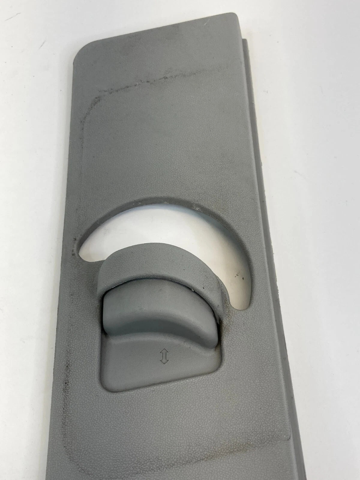 07 08 09 10 11 HYUNDAI ACCENT FRONT RIGHT UPPER CENTER PILLAR TRIM 85843-1E100