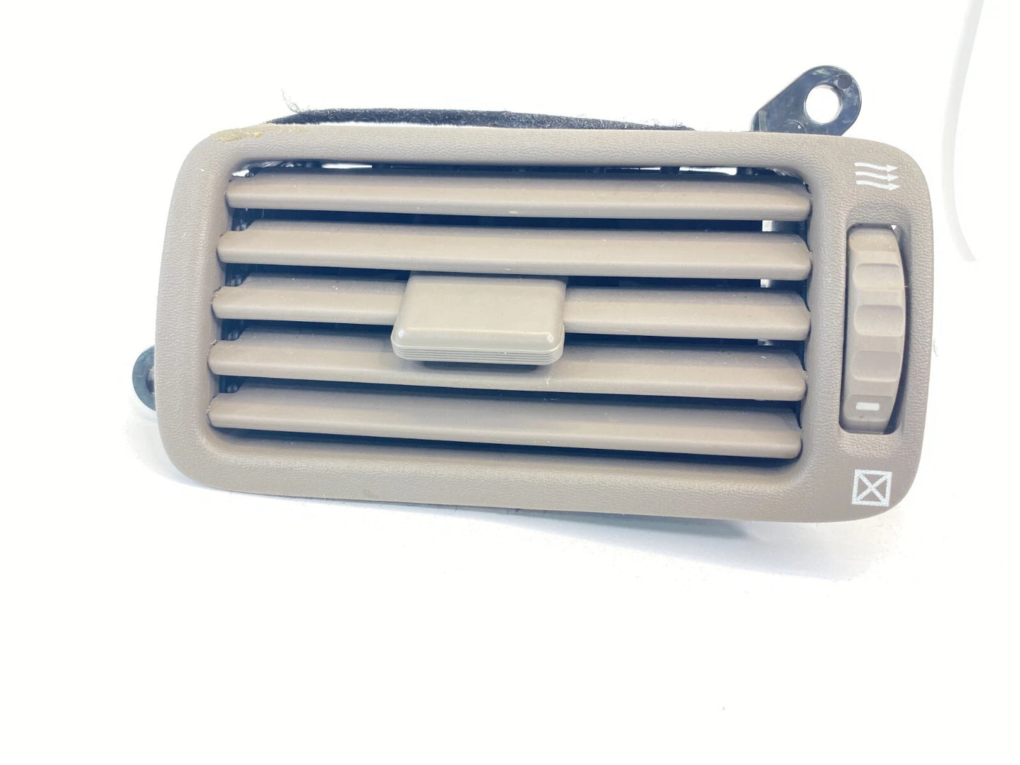 95-00 LEXUS LS400 FRONT RIGHT PASSENGER SIDE DASH OUTER A/C AIR VENT 55670-50030