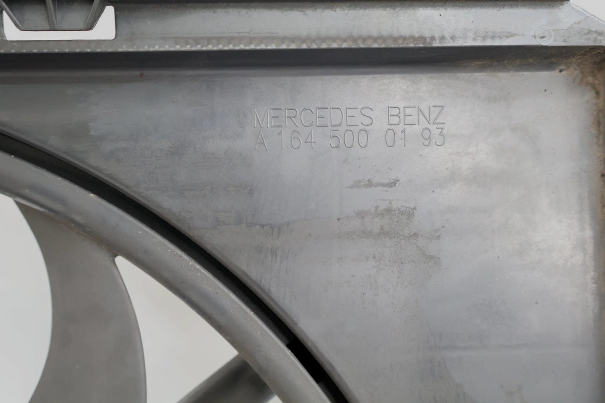 2006-2011 MERCEDES R350 3.5L V6 RADIATOR ENGINE COOLING FAN OEM A1645000193