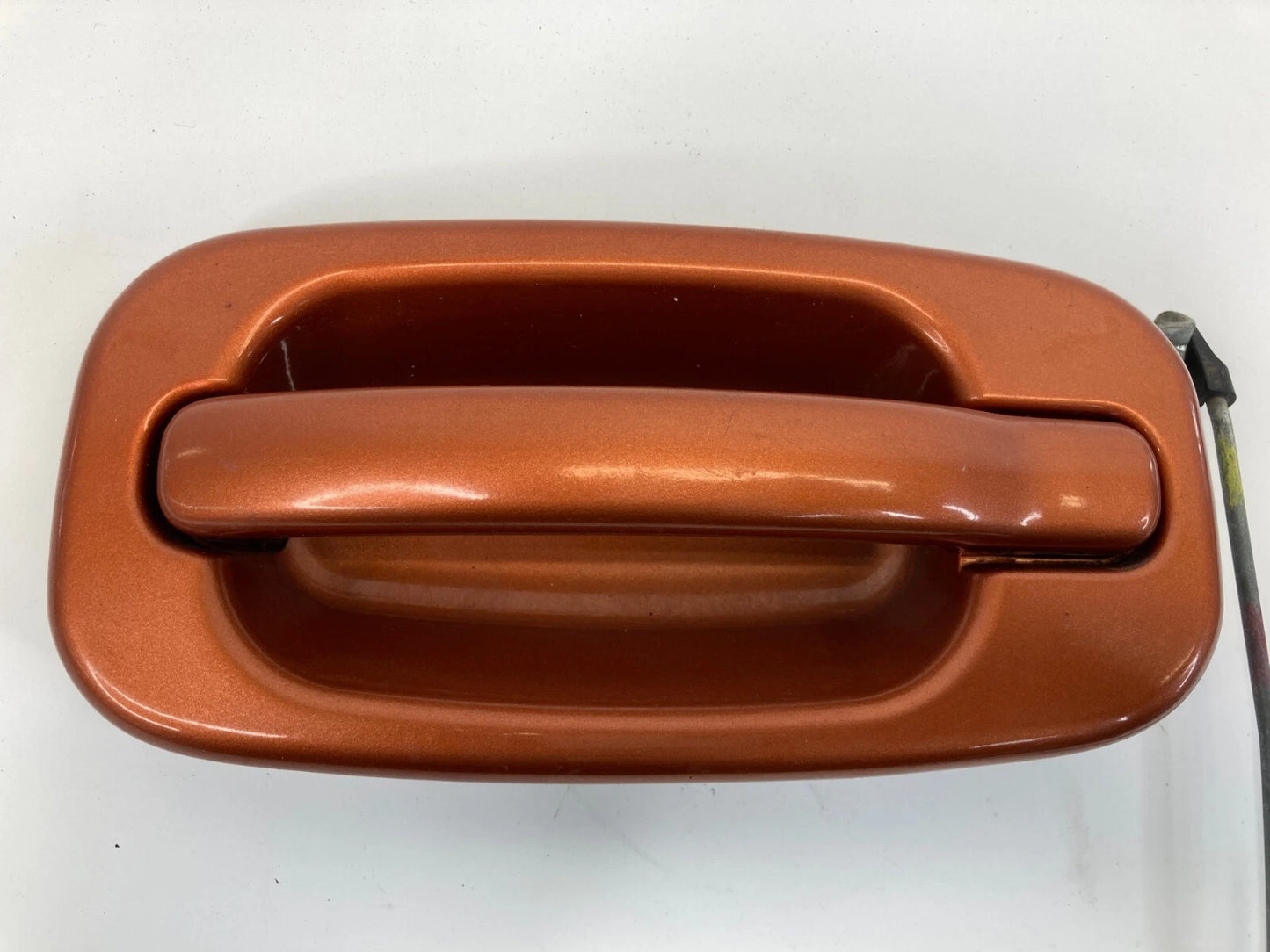 02-06 AVALANCHE 1500 2500 REAR LEFT BACK SIDE EXTERIOR DOOR HANDLE 15029899