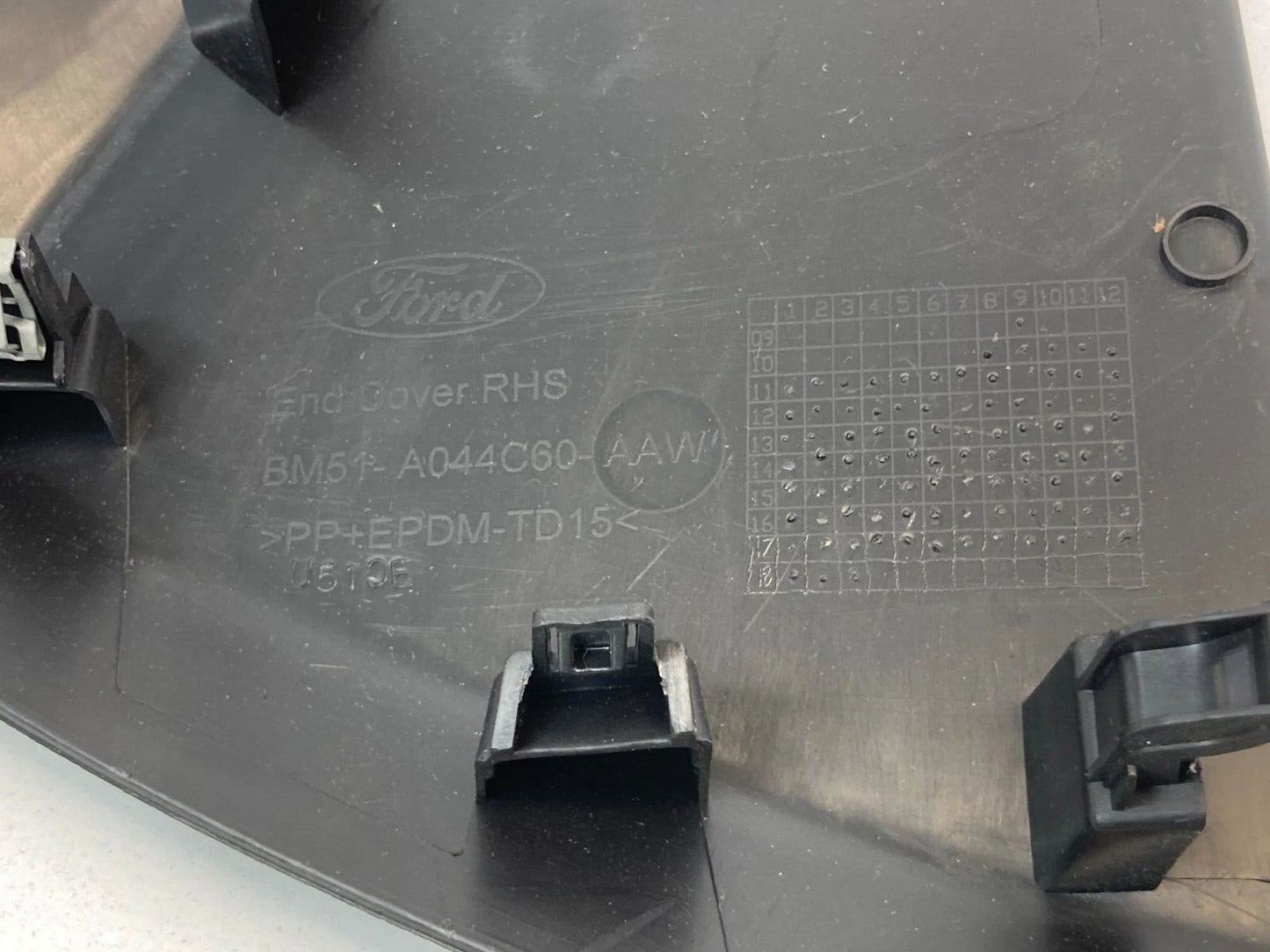 2012-2018 FORD FOCUS FRONT PASSENGER SIDE DASH END CAP COVER BEZEL TRIM OEM