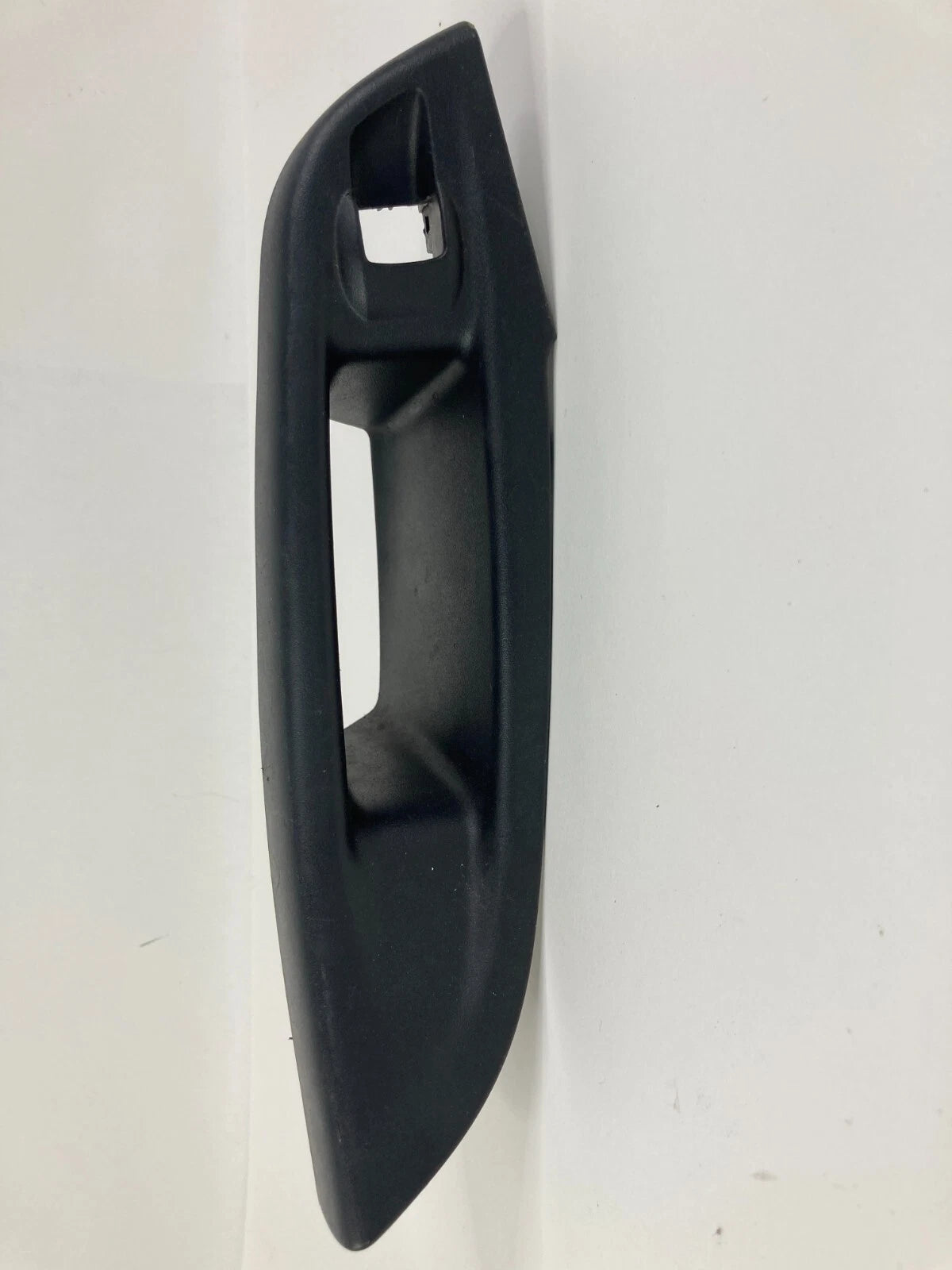 2012-2018 FORD FOCUS REAR RIGHT DOOR WINDOW SWITCH BEZEL TRIM PANEL 1085504X OEM
