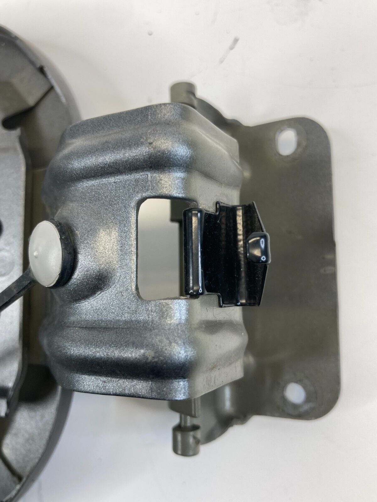 2013-2019 Nissan Sentra 1.8L L4 Fuel Filler Door Tank Gas Lid Cover w/ Cap OEM