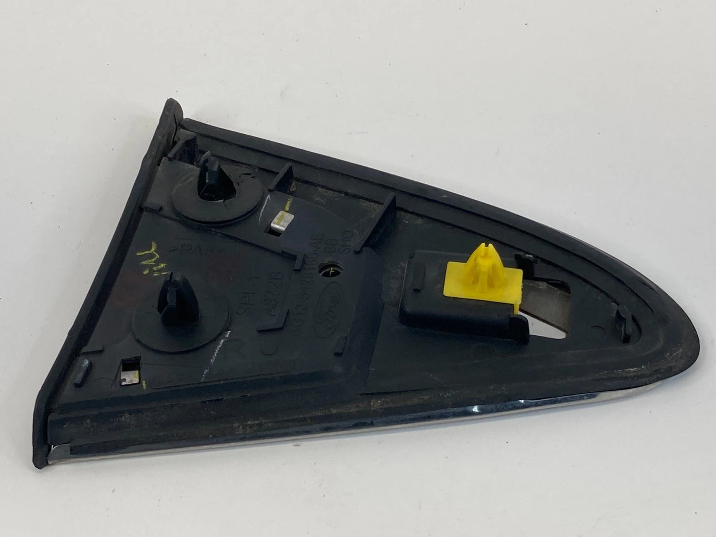 10-19 FORD TAURUS INTERCEPTOR REAR RIGHT SIDE QUARTER PANEL CORNER TRIM MOLDING