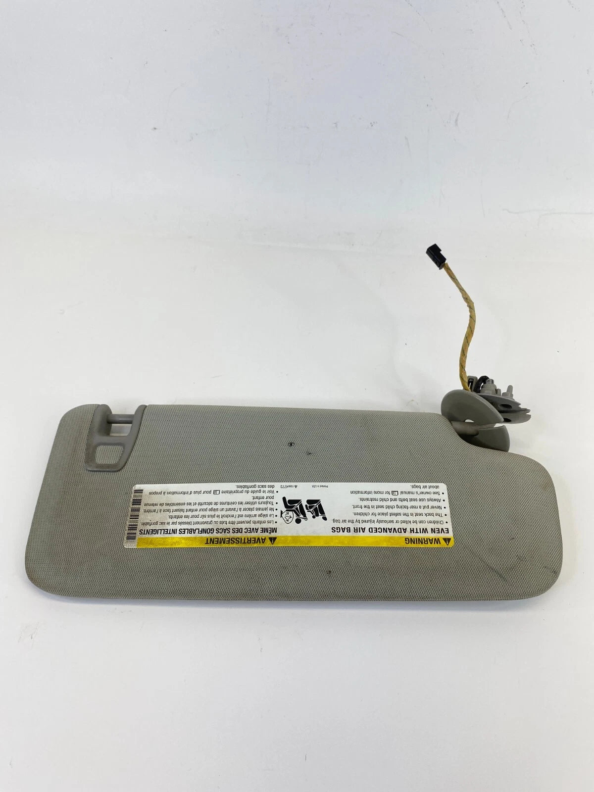 2013-2015 CHEVROLET CHEVY MALIBU LEFT DRIVER SUNVISOR SUN VISOR W ILLUMINATION