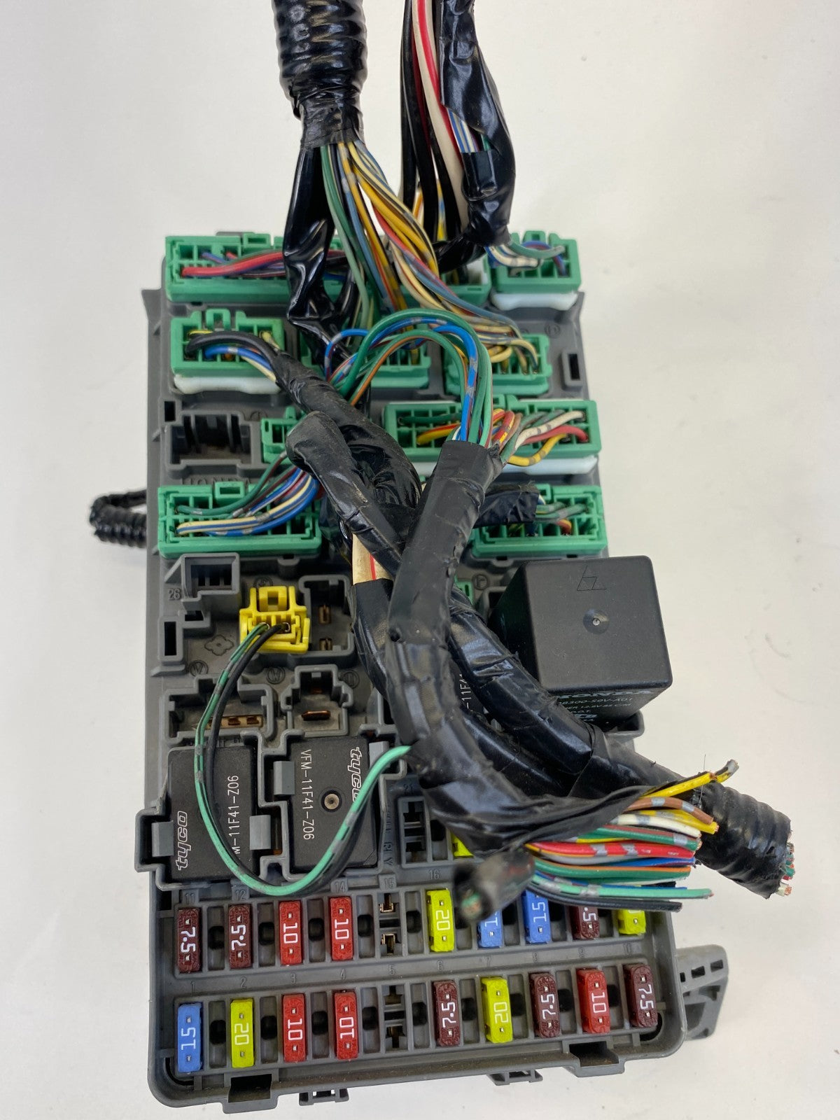 2003 2004 2005 Honda Civic 1.7L A/T Interior Dash Panel Fuse Box Fusebox Block