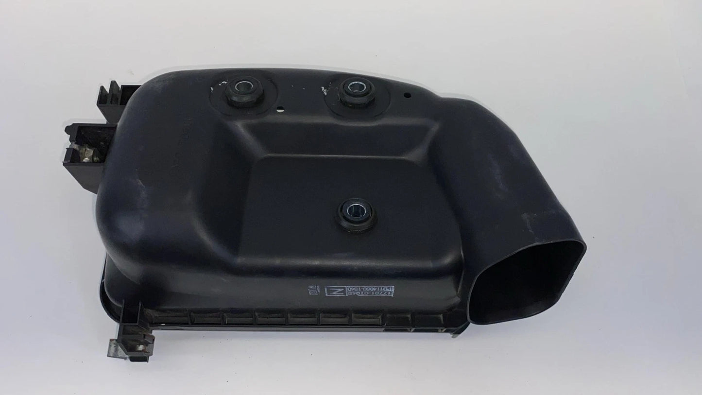 2009-2019 TOYOTA COROLLA AIR INTAKE CLEANER BOX LOWER COVER OEM 17701-0T040