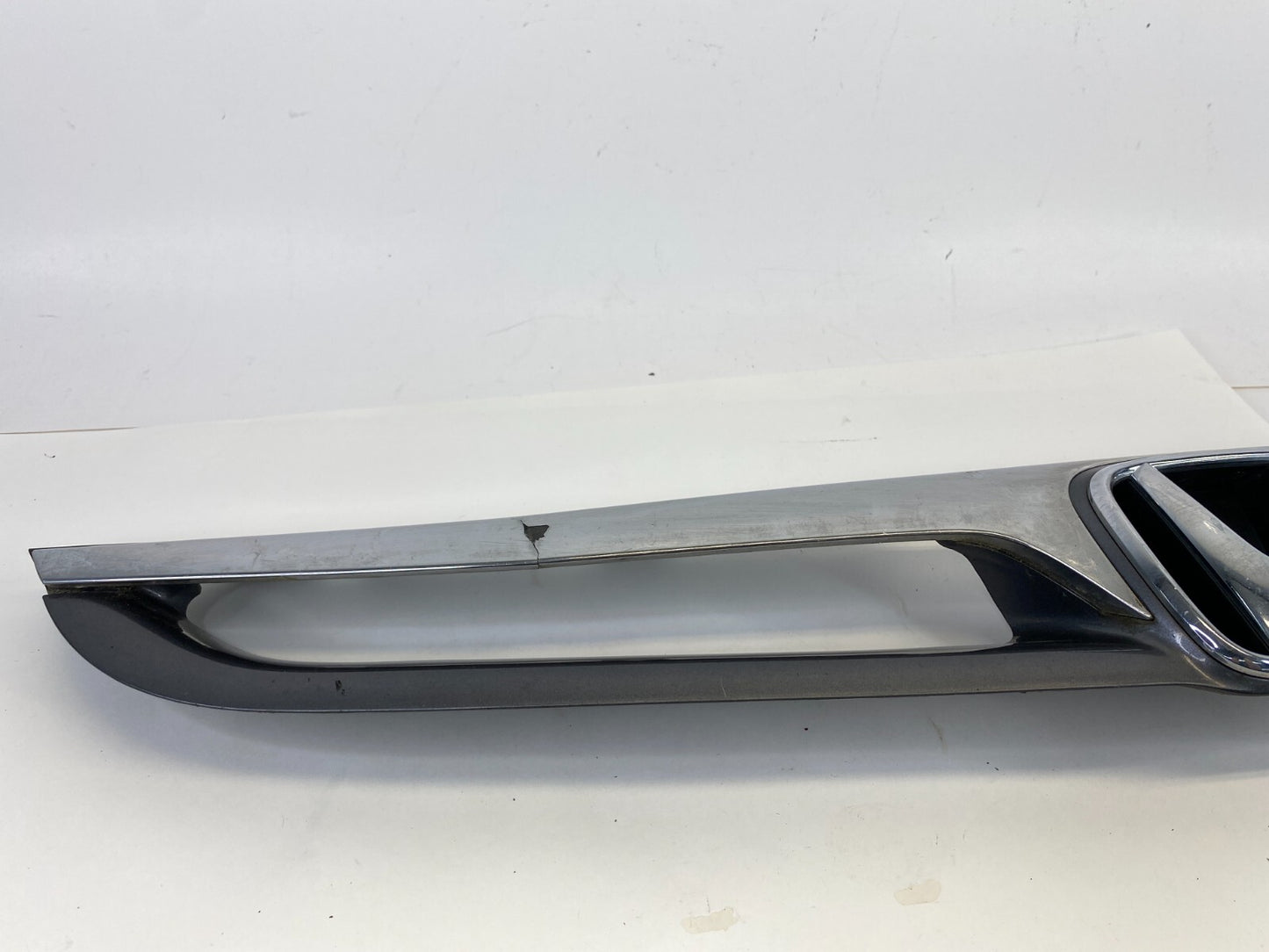 2003-2005 Honda Accord Front Upper Bumper Grill Grille W/ Emblem 71120-SDA OEM