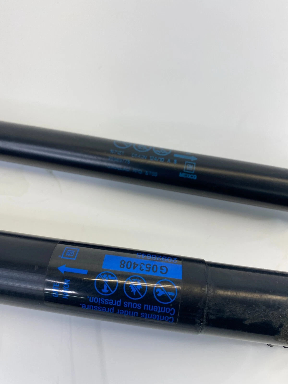 10-16 CADILLAC SRX TAILGATE LIFTGATE ACTUATOR LIFT STRUT CYLINDER PAIR 20928645