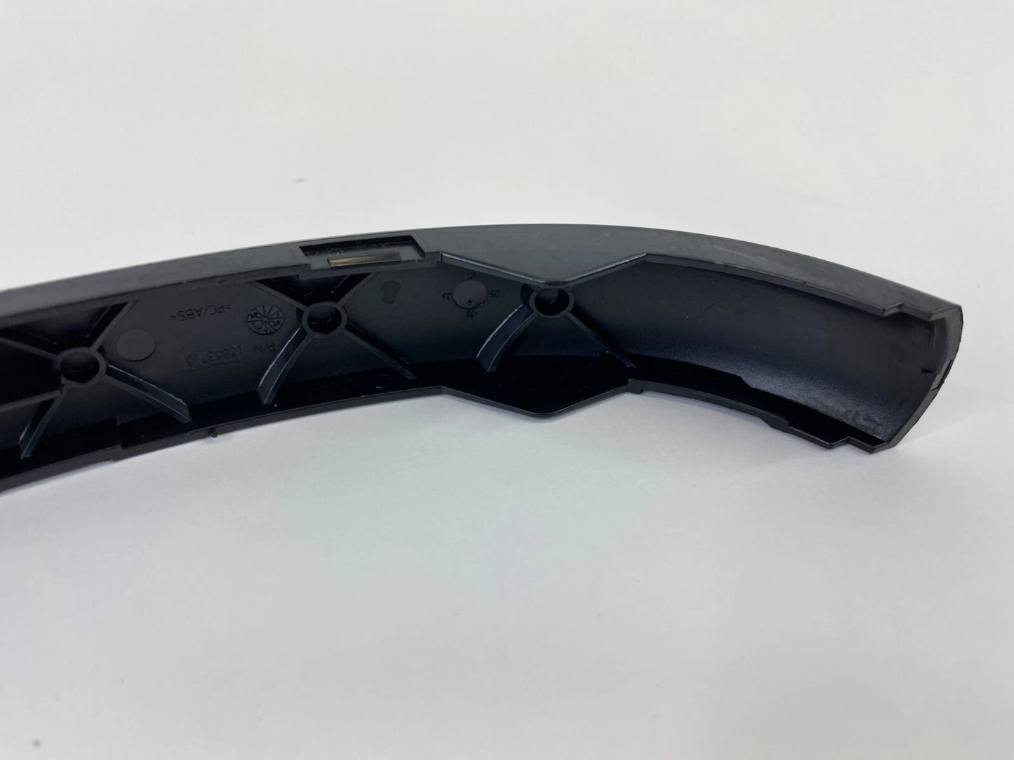 2006 2007 SATURN VUE INTERIOR REAR RIGHT DOOR PANEL TRIM COVER BEZEL 15863716