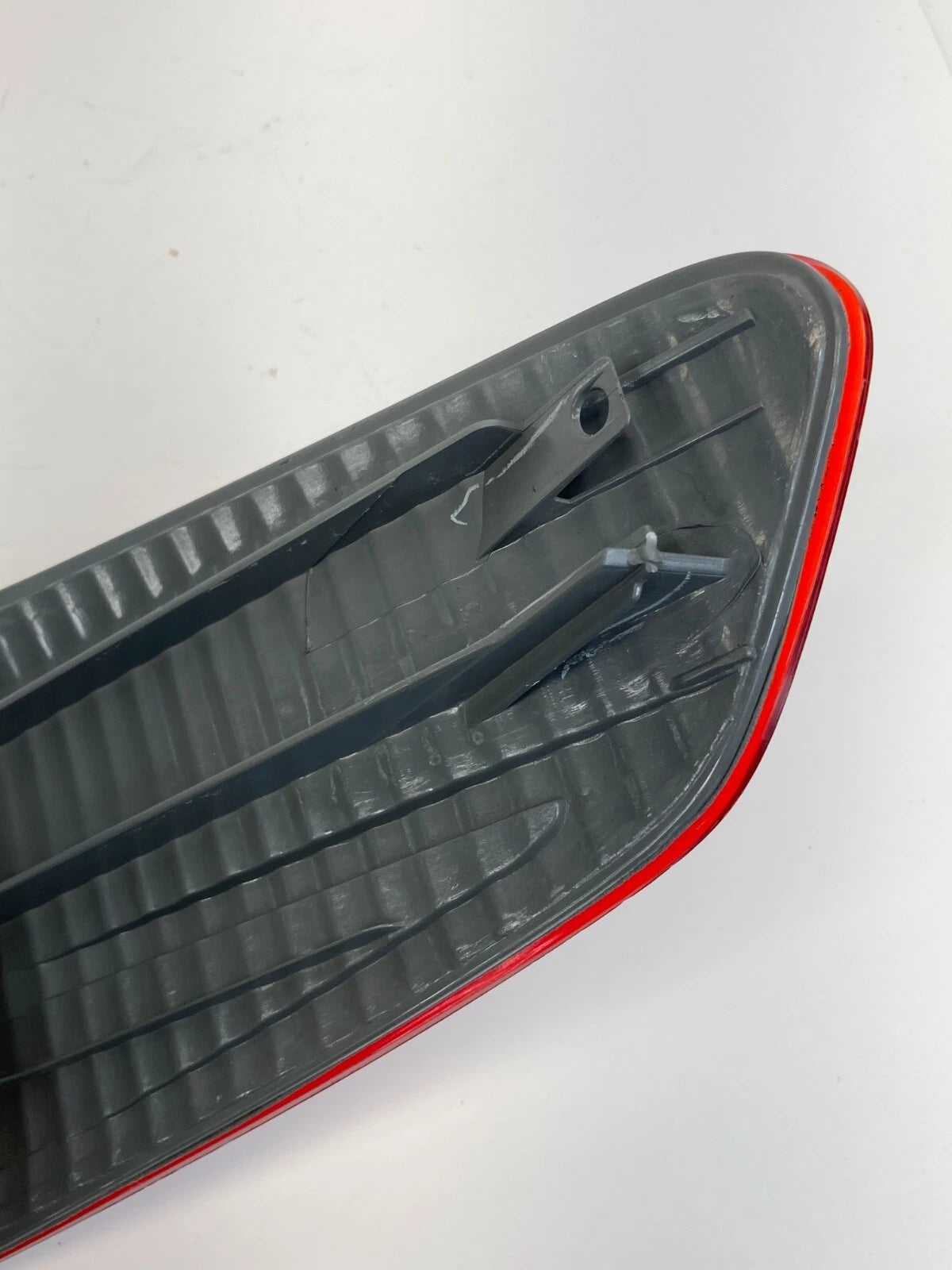 2003 2004 HONDA ACCORD SEDAN REAR LEFT SIDE TAIL LIGHT OUTER TAILLIGHT ASSY OEM