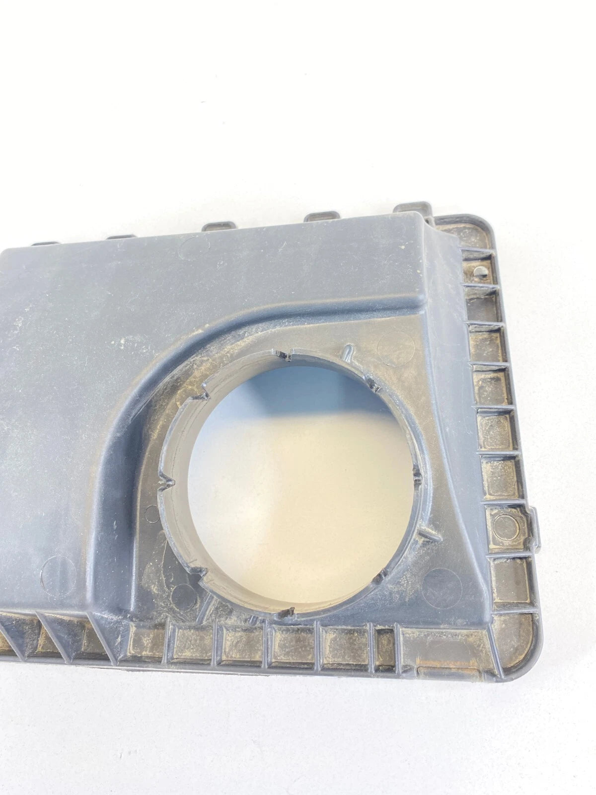 2000-2005 CHEVROLET IMPALA 3.4L AIR INTAKE CLEANER BOX LID COVER 382327 OEM