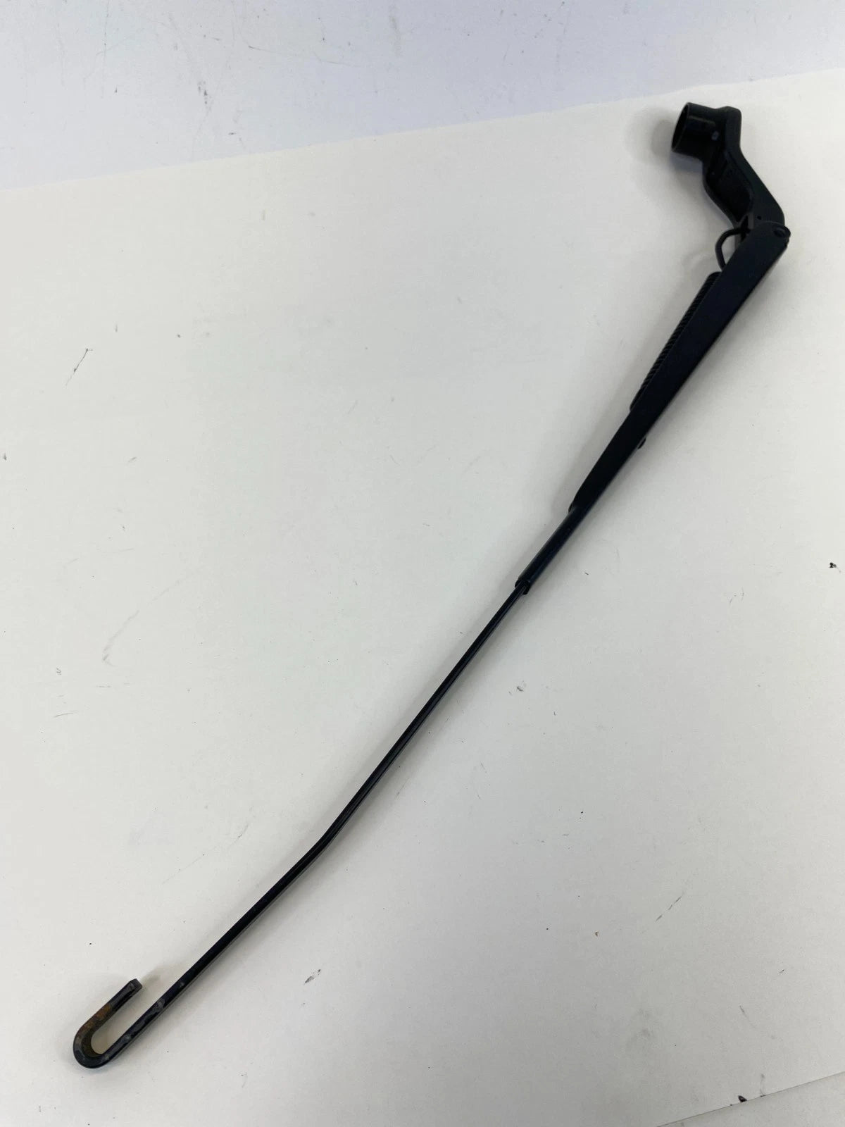 2007-2017 JEEP COMPASS FRONT RIGHT PASSENGER SIDE WINDSHIELD WIPER ARM OEM