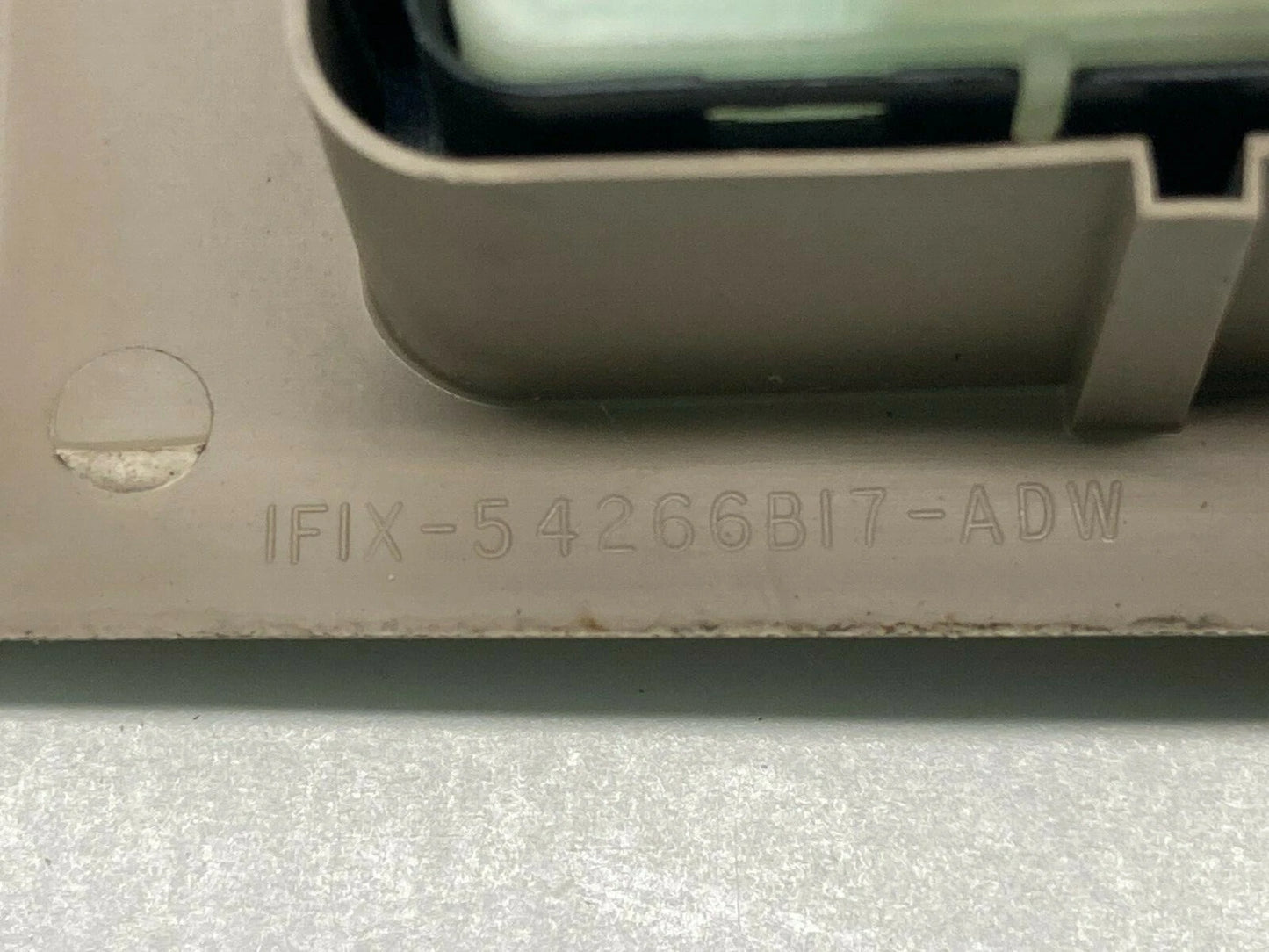 2000-2007 FORD TAURUS REAR LEFT BACK SIDE POWER DOOR WINDOW SWITCH BEZEL TRIM