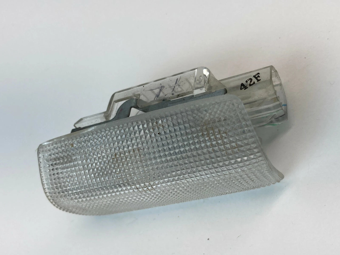 04-09 TOYOTA PRIUS FRONT LEFT DRIVER SIDE DOOR PANEL COURTESY LIGHT LAMP OEM