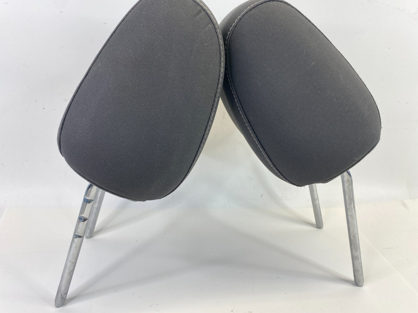 2013-2016 Ford Escape Front Left & Right Seat Headrest Head Rest Pair Set OEM