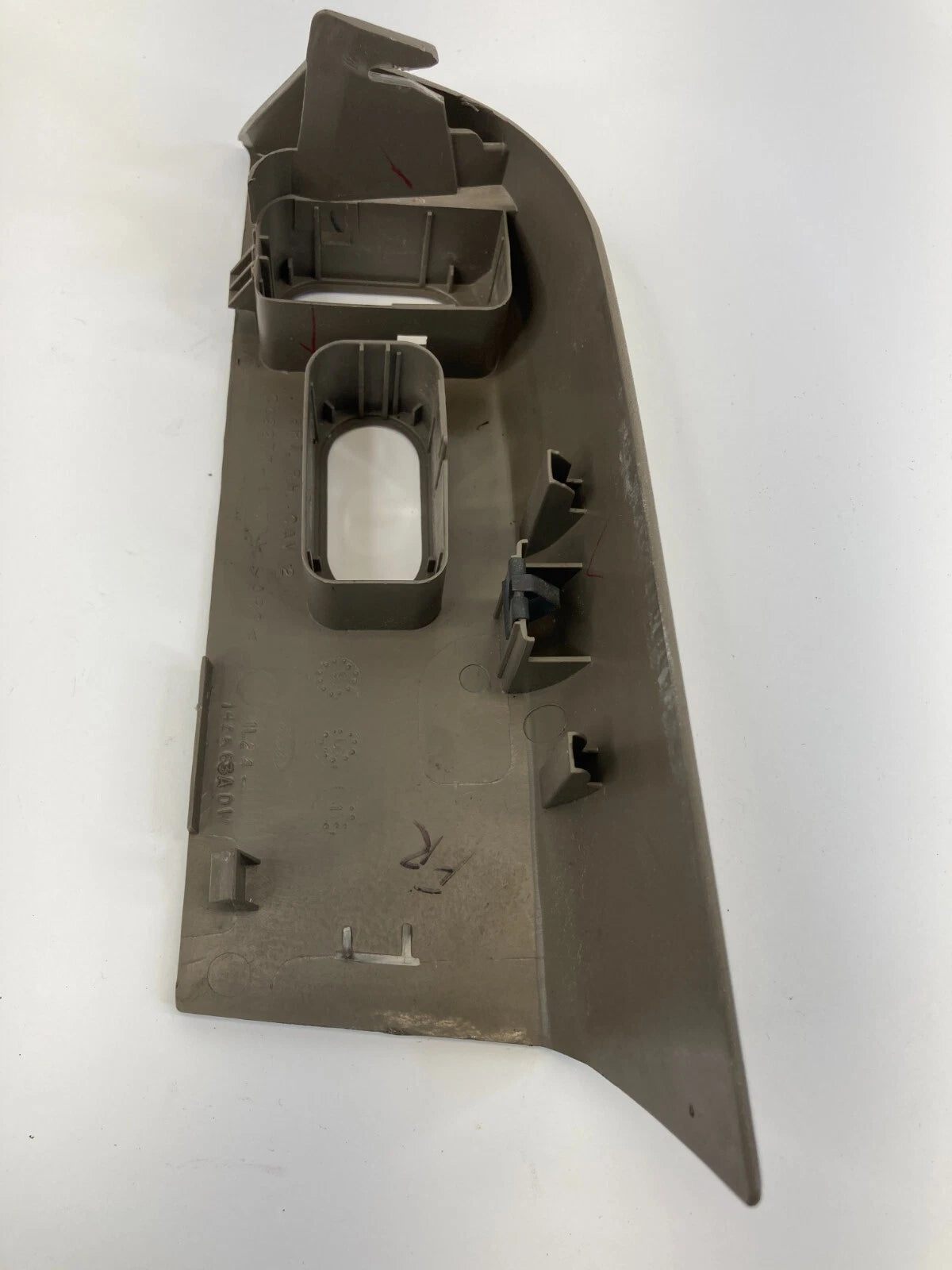 2002-2005 FORD EXPLORER FRONT RIGHT SIDE DOOR POWER WINDOW SWITCH TRIM HOUSING