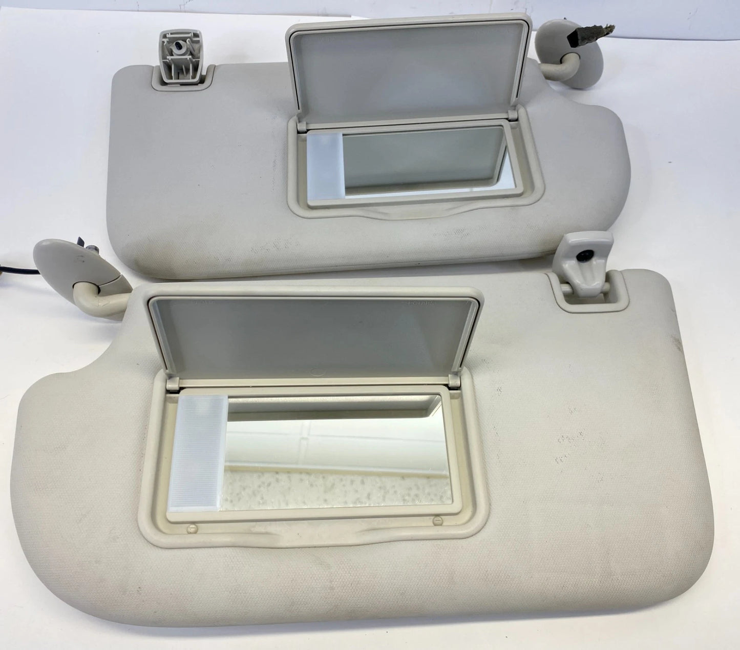 2013-2019 FORD ESCAPE SUN VISOR RH & LH PAIR SET GRAY LIGHTED W/ HOMELINK OEM