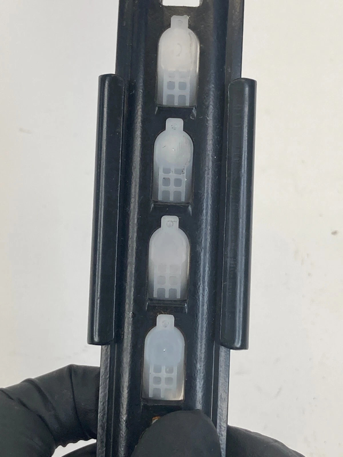 04 05 06 07 TOYOTA HIGHLANDER FRONT LEFT SIDE SEAT BELT HEIGHT ADJUSTER OEM