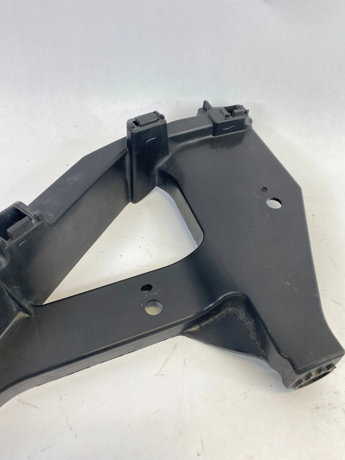 2016-2021 HONDA CIVIC FRONT LEFT DRIVER HEADLIGHT BRACKET BUMPER RETAINER OEM