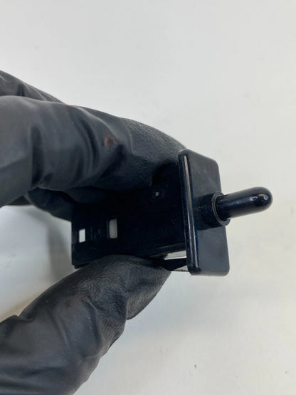 1998-2005 LEXUS GS300 1998-2000 GS400 GLOVE BOX INTERIOR LIGHT LAMP SWITCH OEM