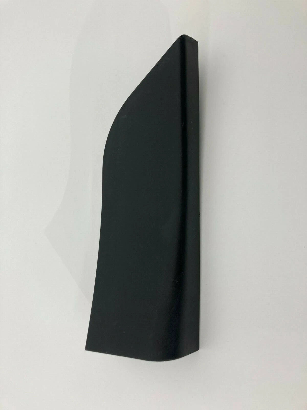 08-10 CHRYSLER TOWN & COUNTRY FRONT RIGHT INNER DOOR MIRROR CORNER COVER TRIM