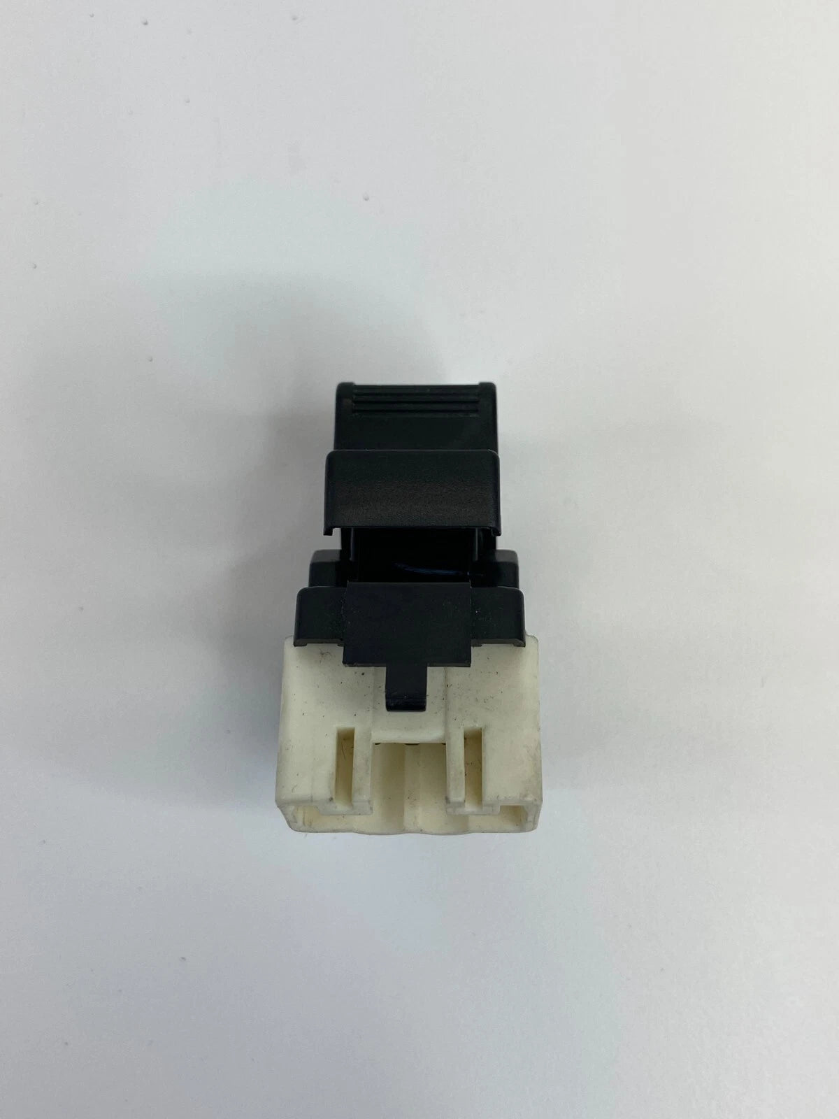 2003-2008 TOYOTA COROLLA 4-DR FRONT RIGHT PASSENGER DOOR WINDOW BUTTON SWITCH