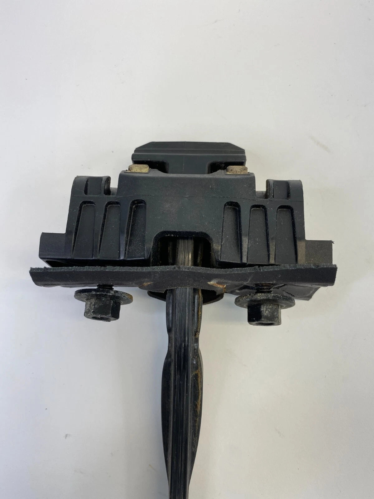 2010-2017 CHEVROLET EQUINOX FRONT RIGHT SIDE DOOR CHECK STRAP STOP DETENT