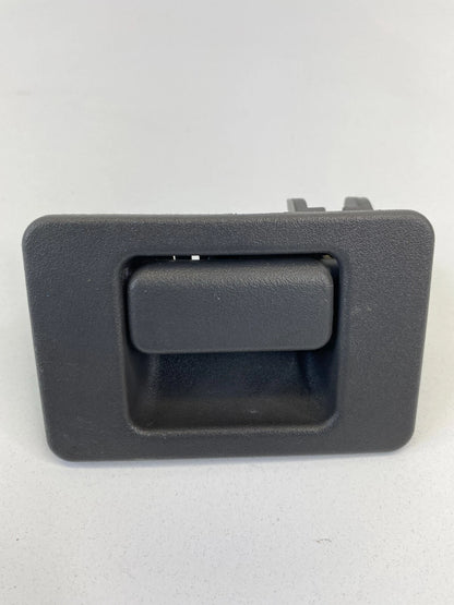 2002-2005 FORD EXPLORER MOUNTAINEER GLOVE BOX DOOR HANDLE LATCH YL2A-1006004-AAW