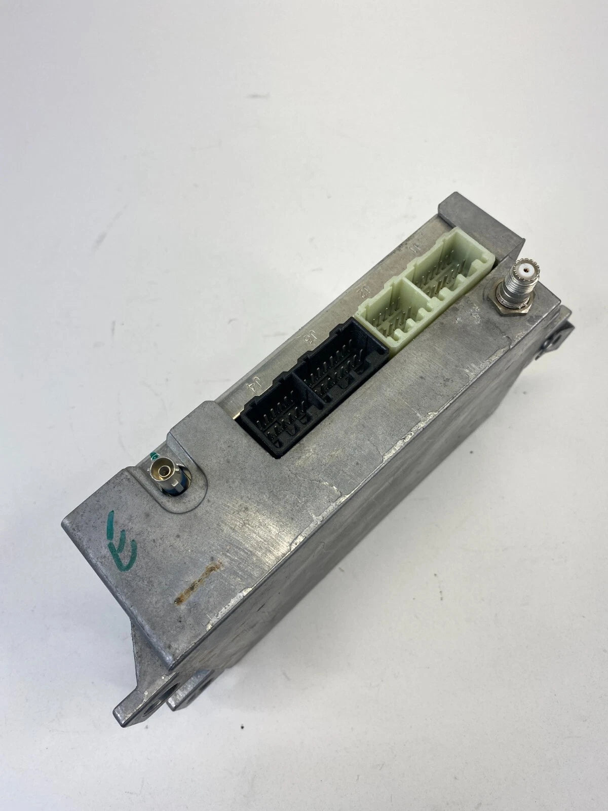 2005 2007 SATURN VUE COMPUTER ONSTAR COMMUNICATION CONTROL MODULE 10393958 OEM