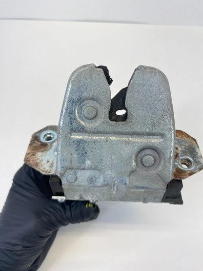 2002-2005 MERCEDES C240 WAGON REAR TRUNK LID LATCH LOCK ACTUATOR UNIT OEM