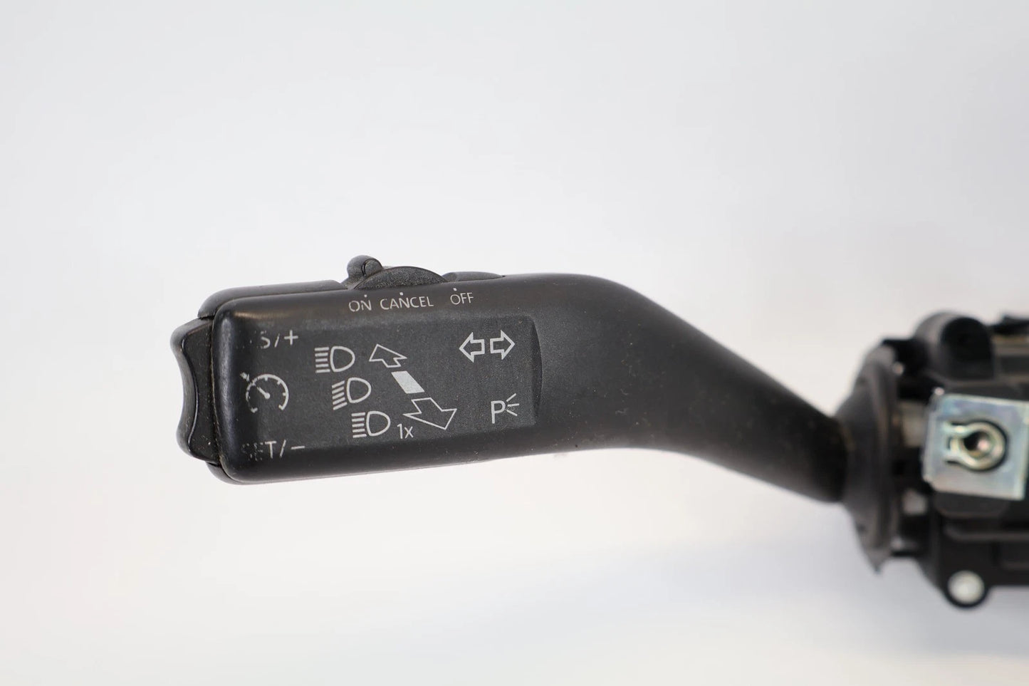 12-15 VOLKSWAGEN PASSAT STEERING COLUMN TURN SIGNAL & WIPER CONTROL SWITCH OEM