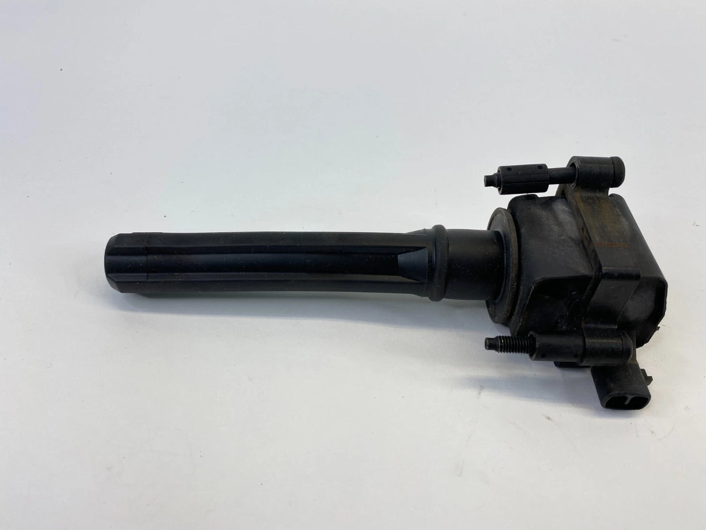 2005 05 DODGE MAGNUM 3.5L A/T ENGINE DIRECT IGNITION COIL IGNITER 04609088A OEM