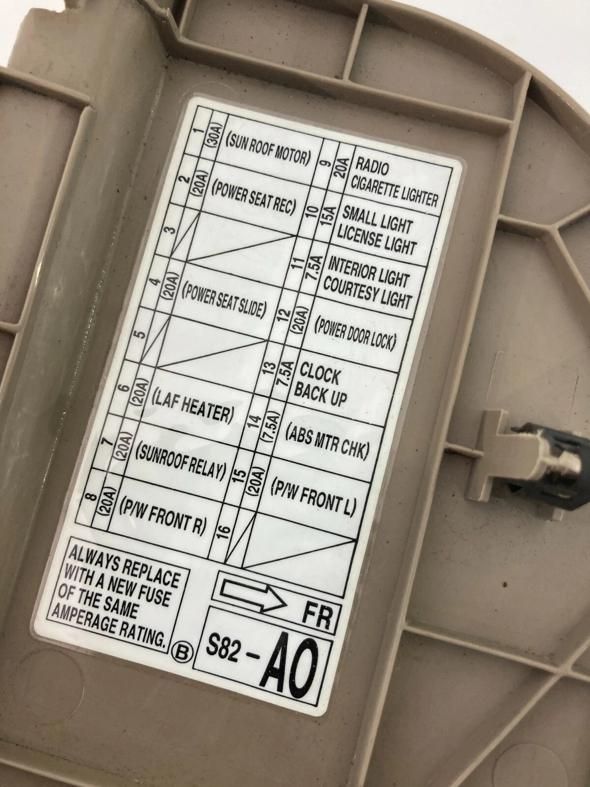 98-02 HONDA ACCORD FRONT RIGHT PASSENGER SIDE FUSE BOX LID ACCESS PANEL COVER