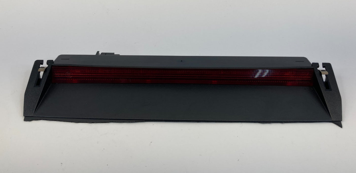 09-17 Volkswagen CC Rear Center Third Brake Stop Light Lamp High Mount 3C8945087