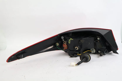 2014-2016 HYUNDAI ELANTRA REAR RIGHT SIDE HALOGEN TAILLIGHT TAIL LAMP 92402-3Y5