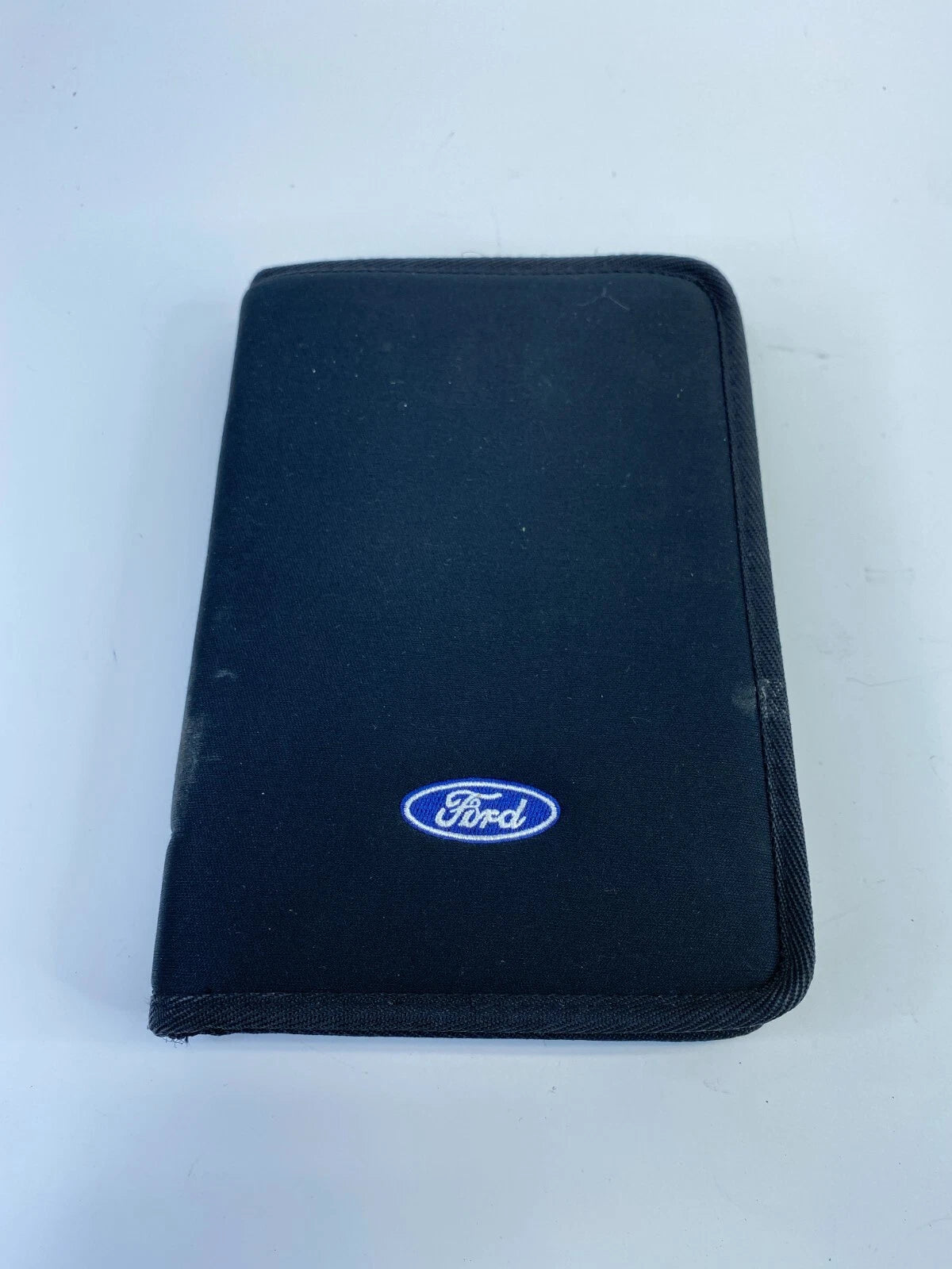 2004 FORD EXPEDITION OWNERS MANUAL REFERENCE GUIDE W/ CASE OEM