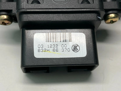 2004-2009 MAZDA 3 MAZDA3 REAR LEFT SIDE DOOR POWER WINDOW SWITCH B32H5581J OEM