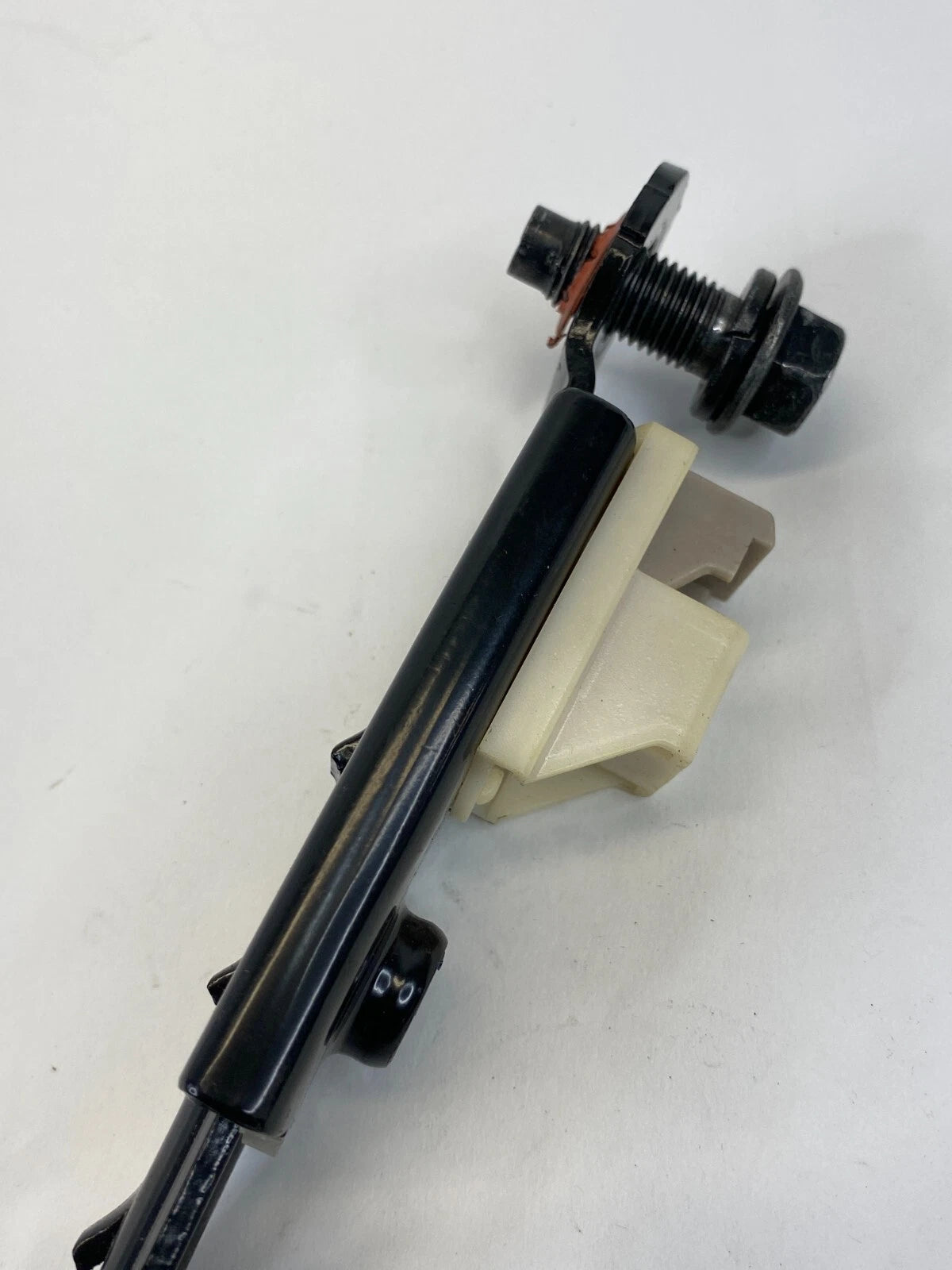 2011-2016 KIA FORTE FRONT RIGHT PASSEGER SIDE SEAT BELT HEIGHT ADJUSTER OEM