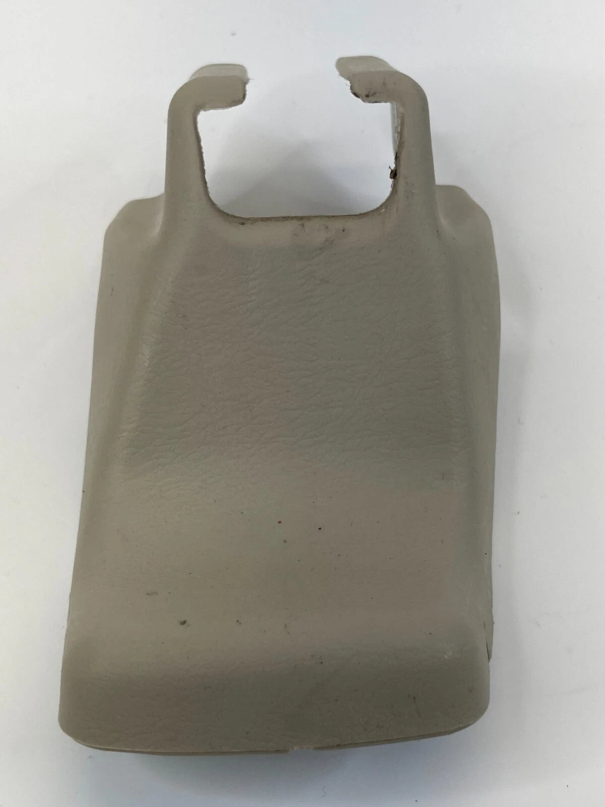 2001-2003 TOYOTA HIGHLANDER REAR SEAT TRACK COVER TRIM CAP 72137-48010 OEM