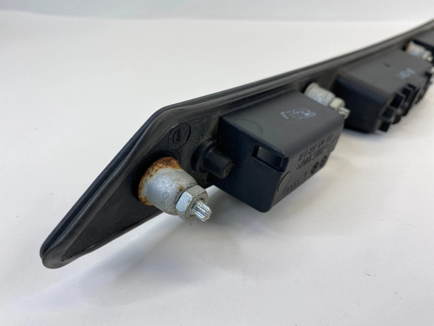 2006-2013 AUDI A3 8P REAR TRUNK LID GRIP HANDLE MOLDING TRIM 8P4-827-574 OEM