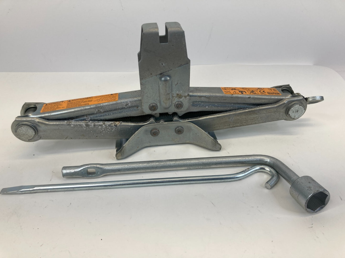 2008-2013 Nissan Rogue Emergency Spare Tire Jack & Tool Wrench Kit 99550-EQ56C